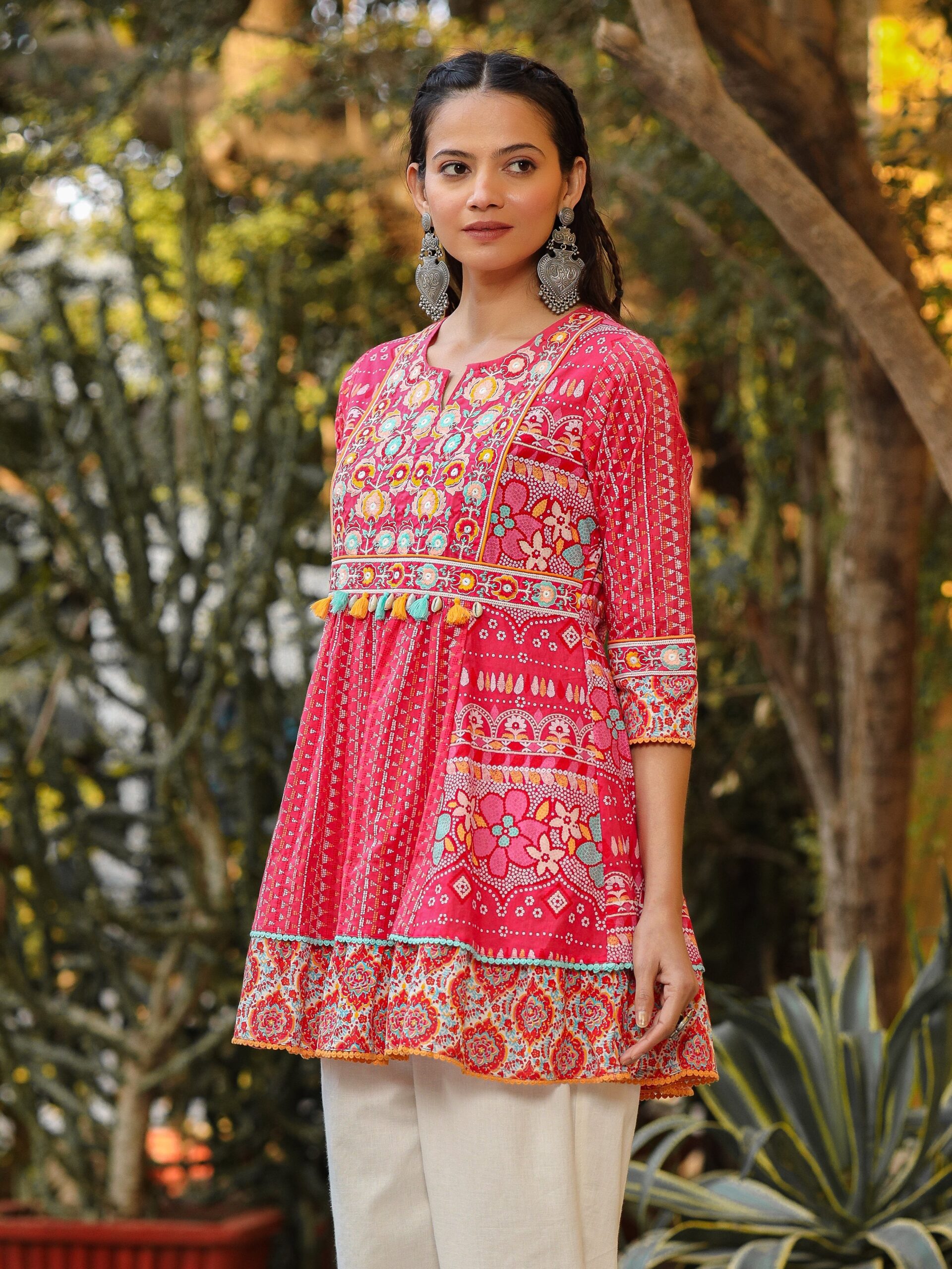 The Sujani Pink Floral Printed Pure Cotton Tunic With Thread Work - Image 3