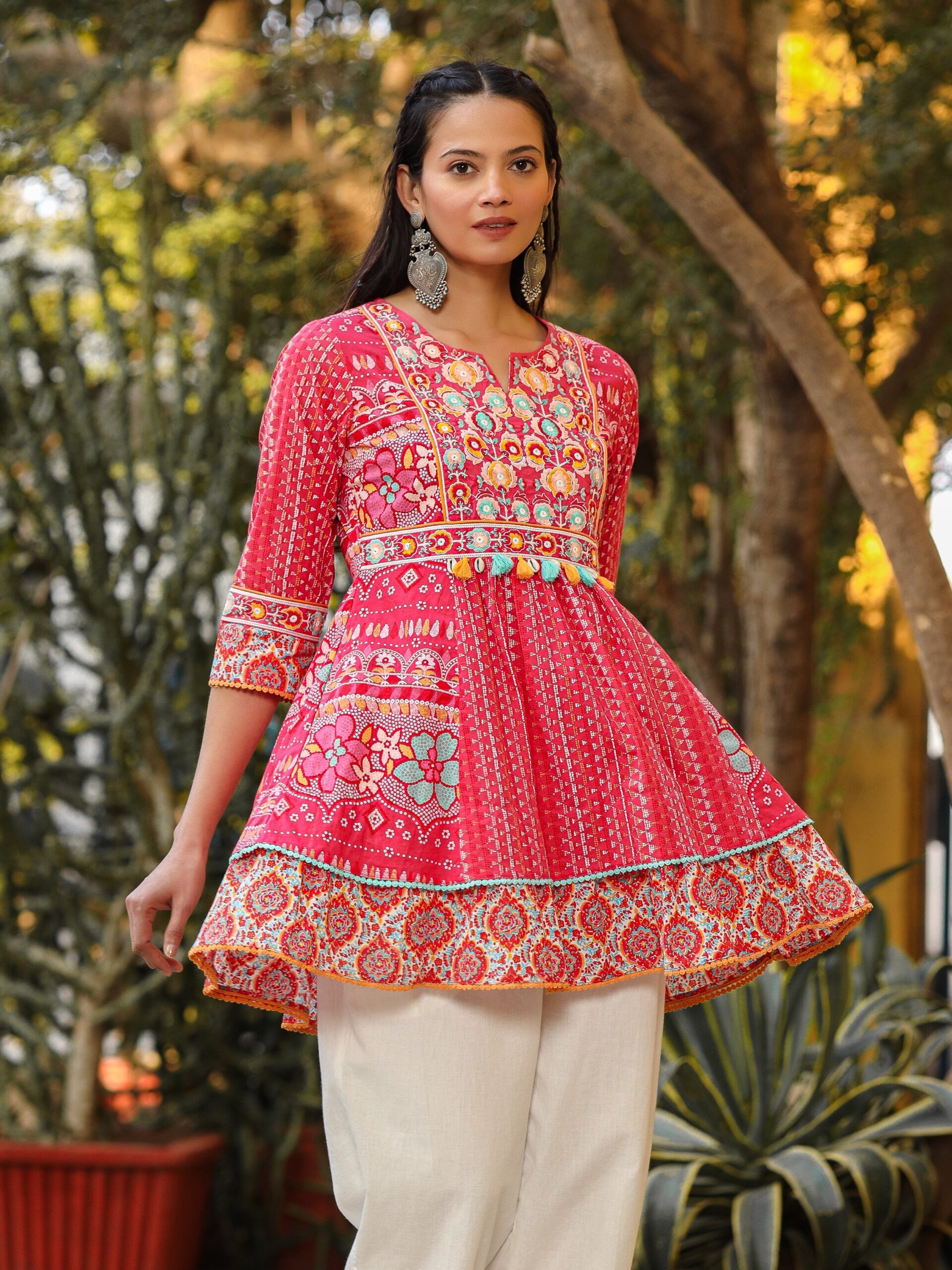 The Sujani Pink Floral Printed Pure Cotton Tunic With Thread Work - Image 4