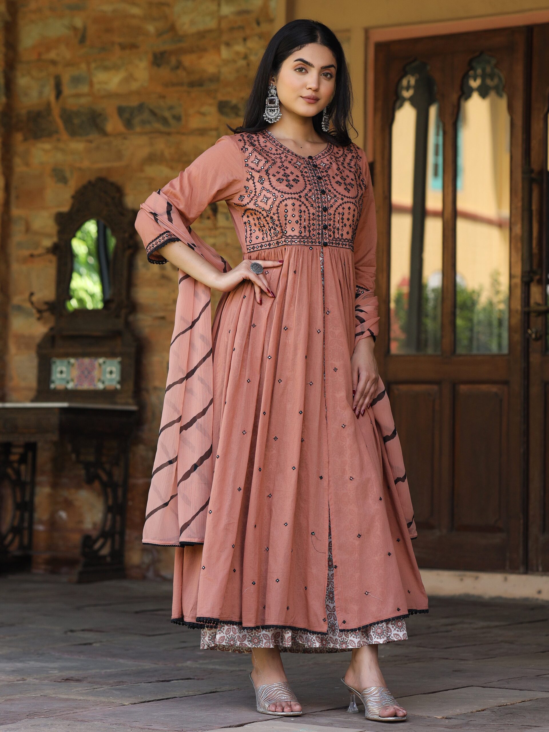 Onion Pink & Black Cotton Embroidered Anarkali Dress With Jacket & Tie-Dye Dupatta - Image 3