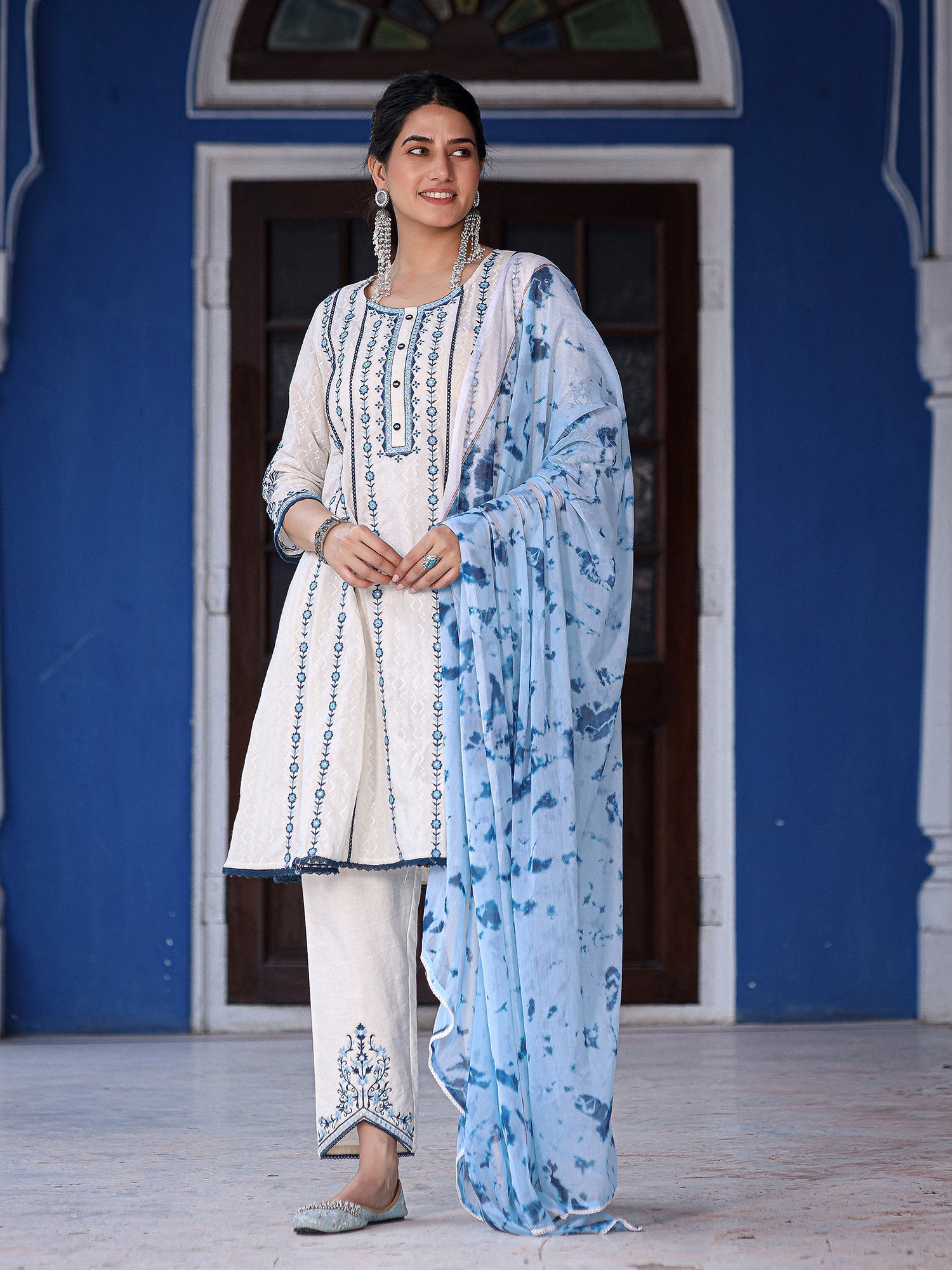 White & Blue Cotton Dobby Thread Embroidered Kurta With Pants Set With Chiffon Dupatta - Image 4