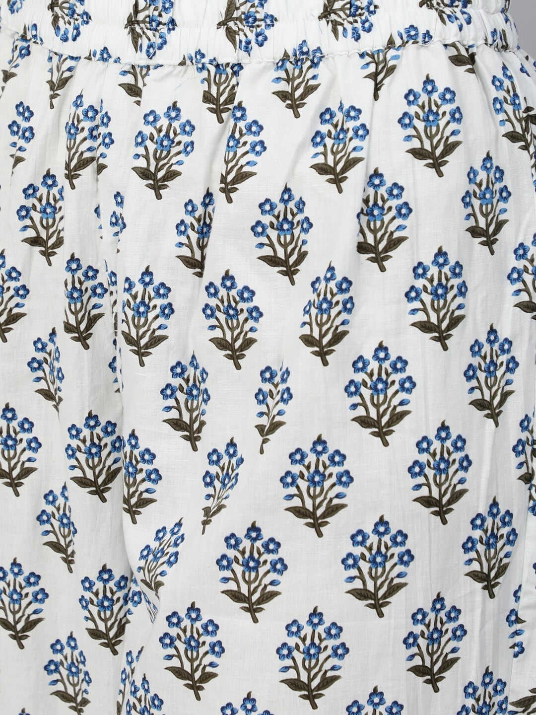 Women Blue & White Floral Printed Kurta Set With Trouser & Dupatta - Image 2